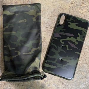 Loopy XS Max Camo Case